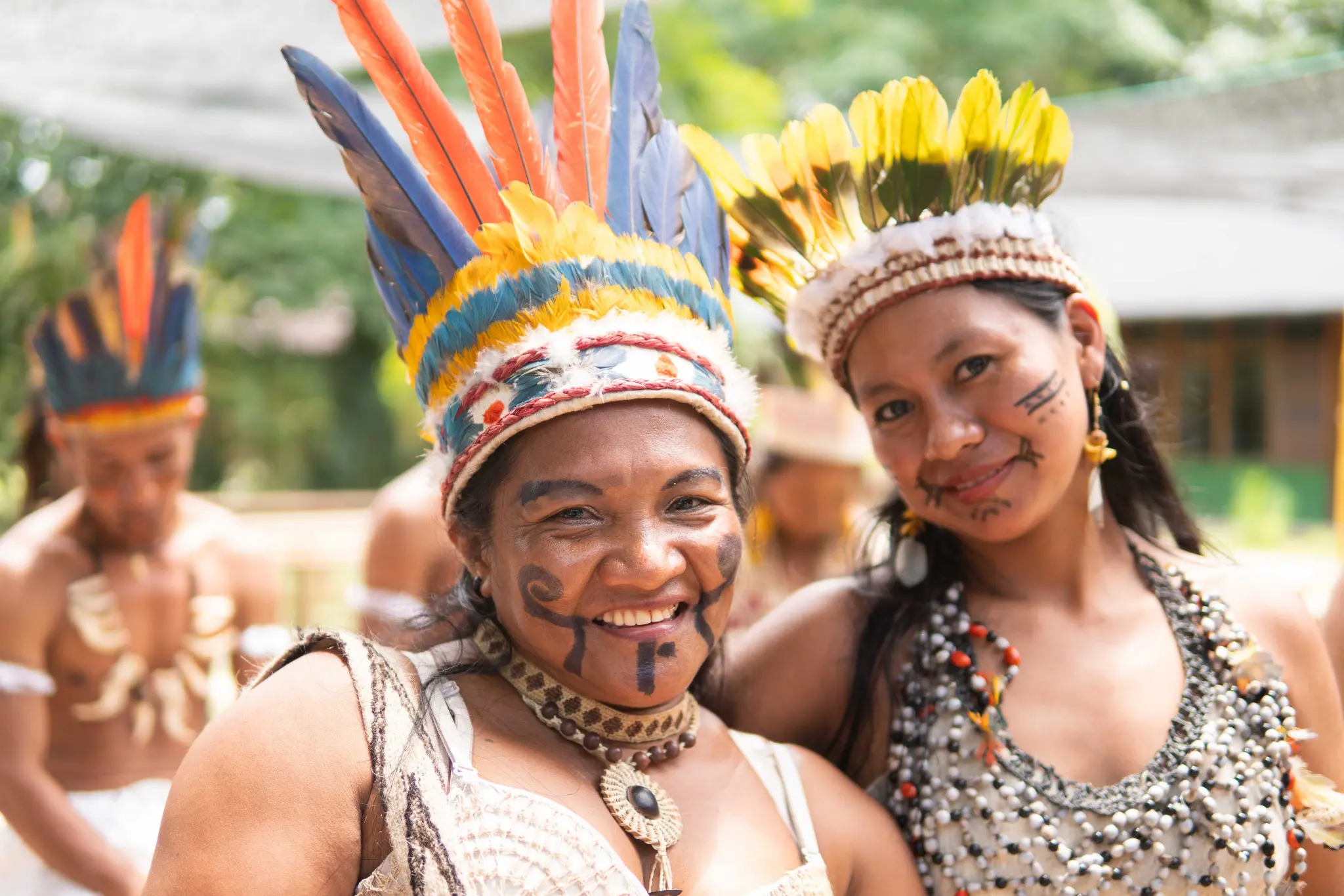 Maloca tradicional en comunidad indígena amazónica